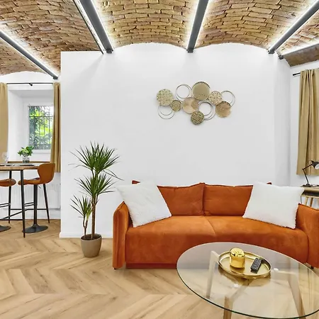 Апартаменты The Magnificent Urban Hideaway