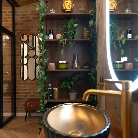 The Magnificent Urban Hideaway Братислава