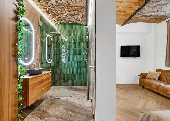 The Magnificent Urban Hideaway *