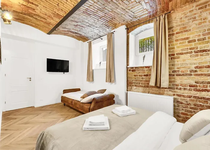 The Magnificent Urban Hideaway شقة براتسيلافا